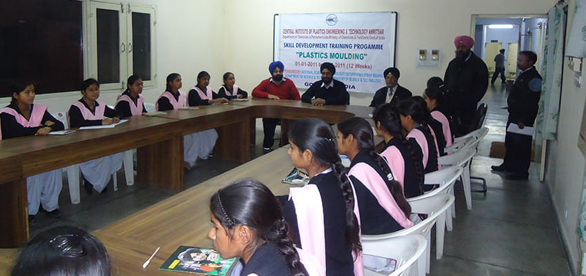 CIPET: Institute Of Plastics Technology Bhubaneswar Hall photo 2